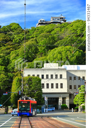 [愛媛縣]伊予鐵電車、松山城、愛媛縣廳 94331467
