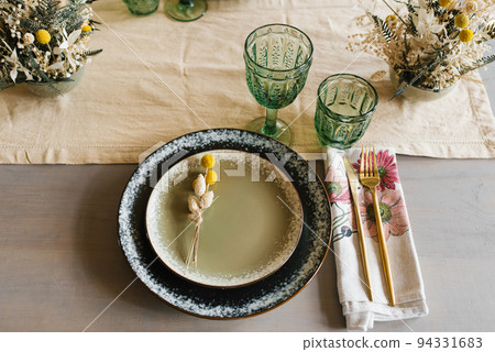 Rustic dining table setting Rustic dining table setting 94331683