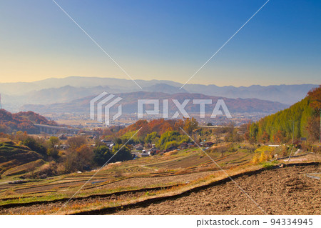 Late autumn rice terraces Late autumn rice terraces 94334945