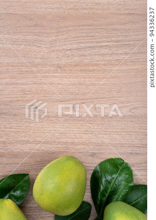 柚子 中秋節 木頭 背景 pomelo Mid-Autumn Festival ユズ ゆず 94336237