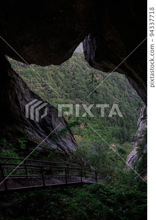 View from inside the limestone Shinshiro City, Aichi Prefecture 94337718