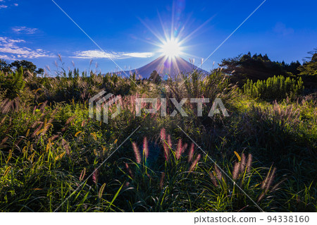 (Shizuoka Prefecture) Asagiri Kogen Inokashira's power and Diamond Fuji 94338160