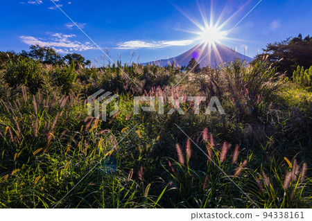 (Shizuoka Prefecture) Asagiri Kogen Inokashira's power and Diamond Fuji 94338161