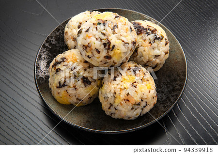 Korean-style rice balls, Chumobap 94339918