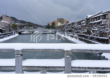 Winter trip to Kanazawa Kazuemachi Chaya district covered with snow Winter trip to Kanazawa Kazuemachi Chaya district covered with snow 94340501