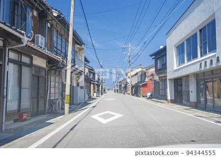 Image of a rural, idyllic residential area 94344555