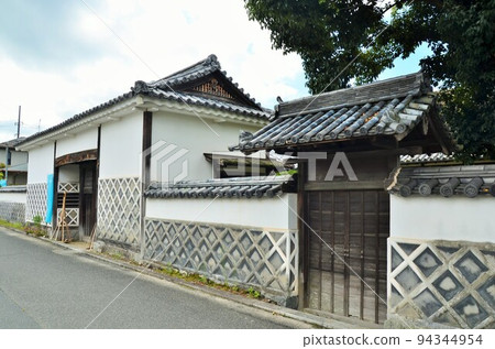 Former Ashimori Domain Samurai Mansion Nagayamon and Onarimon Former Ashimori Domain Samurai Mansion Nagayamon and Onarimon 94344954