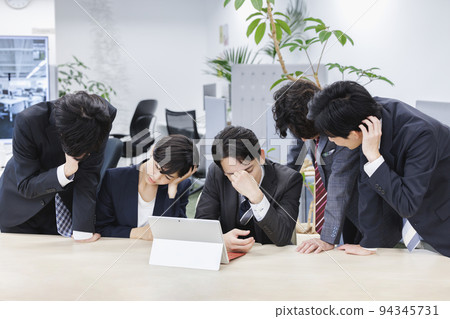 失望的上班族 失望的上班族 94345731