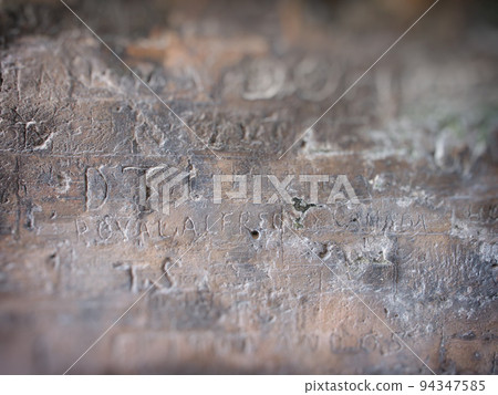 Wall Writings 94347585