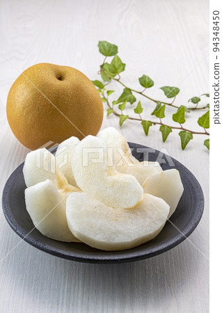 fresh and delicious pears 94348450