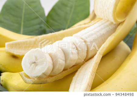 新鮮美味的香蕉 新鮮美味的香蕉 94348498