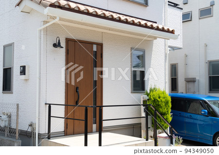 House Entrance image 94349050