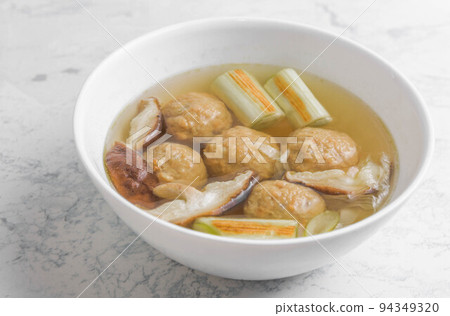 Meat dumpling soup 94349320
