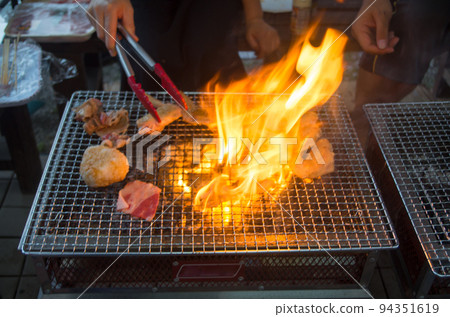 燒烤 燒烤 94351619