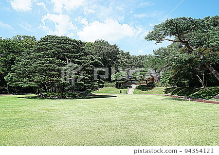 Cheongwadae Greenery Garden 94354121