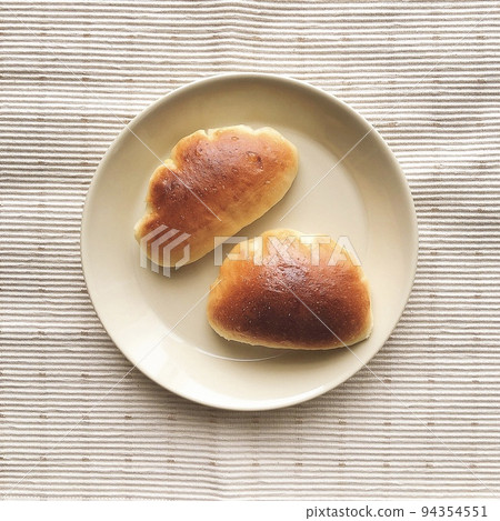 手工製作的奶油麵包 手工製作的奶油麵包 94354551