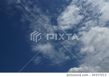 雲 雲 94357013