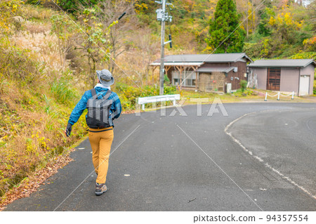 Mrs. Hosokawa Gracia walks through the secluded land (Sukawa, Yaei-cho, Kyotango City, Kyoto Prefecture) Mrs. Hosokawa Gracia walks through the secluded land (Sukawa, Yaei-cho, Kyotango City, Kyoto Prefecture) 94357554