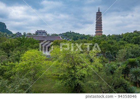 Avalokiteshvara temple and pagoda at Bai Dinh temple in Ninh Binh, Vietnam Avalokiteshvara temple and pagoda at Bai Dinh temple in Ninh Binh, Vietnam 94358046