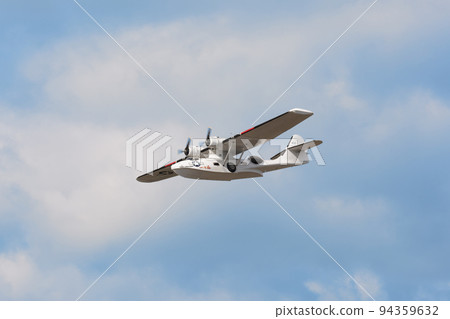 美國陸軍航空隊 OA-10 Catalina 飛艇水平飛行 94359632