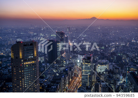 從澀谷天空看市中心的日落風景 94359685