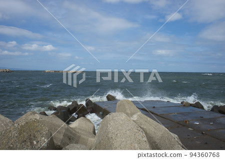 Scenery around Ebie Seaside Park in Imizu City, Toyama Prefecture Scenery around Ebie Seaside Park in Imizu City, Toyama Prefecture 94360768