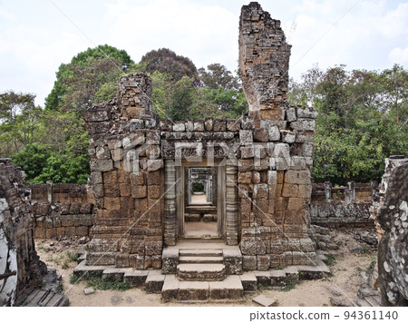 Architecture of ancient temple complex Angkor, Siem Reap 94361140
