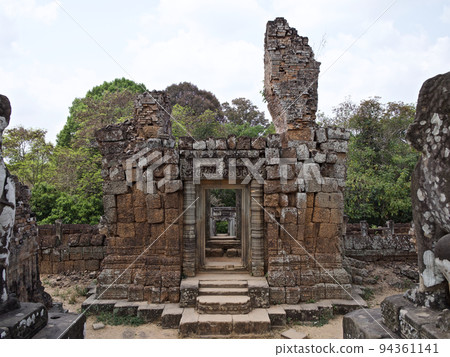 Architecture of ancient temple complex Angkor, Siem Reap 94361141