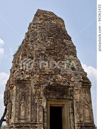Architecture of ancient temple complex Angkor, Siem Reap 94361435