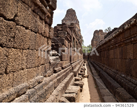 Architecture of ancient temple complex Angkor, Siem Reap 94361529