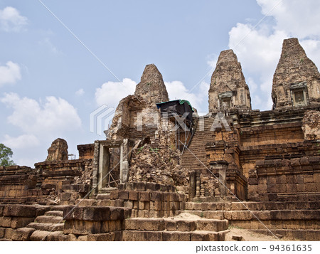 Architecture of ancient temple complex Angkor, Siem Reap Architecture of ancient temple complex Angkor, Siem Reap 94361635