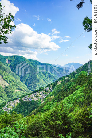 Shiroguri沒有佐藤的蒂羅爾在日本 94361809