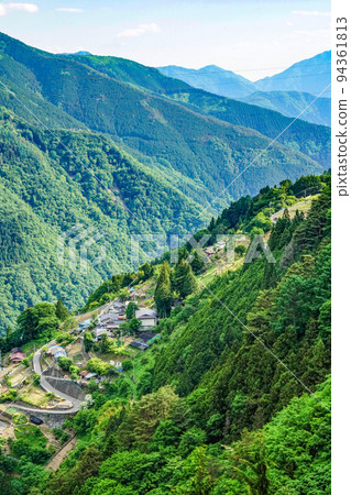 Shiroguri沒有佐藤的蒂羅爾在日本 94361813