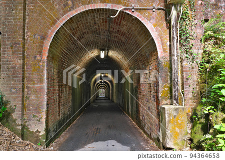 【愛坂隧道】兵庫縣姬路市小寺町愛坂 【愛坂隧道】兵庫縣姬路市小寺町愛坂 94364658