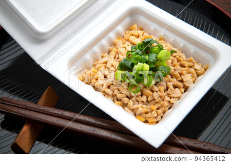 Japanese food, Hikiwari natto of fermented food 94365412