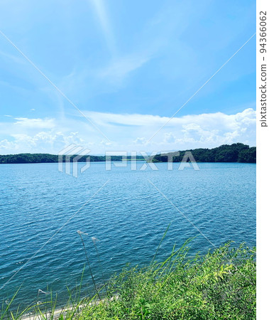 一個湖 一個湖 94366062