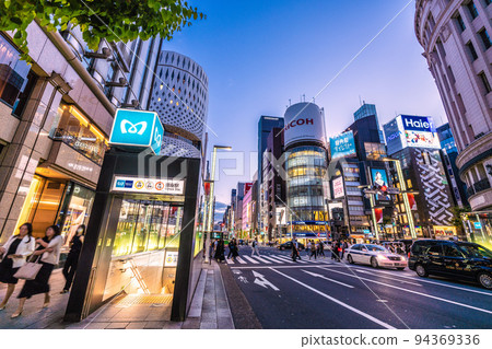 Tokyo cityscape in Japan 8 weeks world's highest number of deaths 5 weeks world's second highest. Crowds in front of Ginza station before the corona disaster = September 16 94369336
