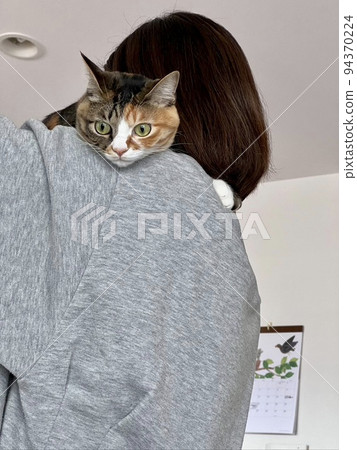 抱著貓 抱著貓 94370224