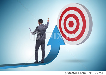 Businessman aiming for the success 94375751