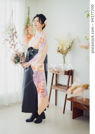 粉色風衣袴畢業典禮 94377200