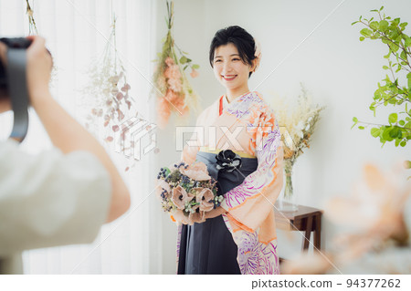 粉色風衣袴畢業典禮 94377262