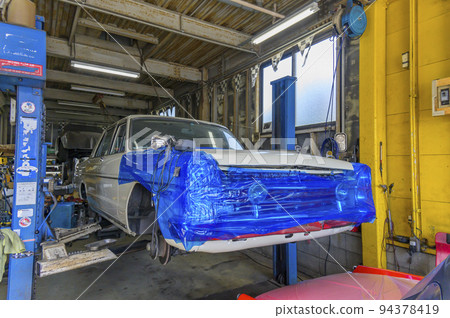 Restoration of Old Cars: Famous Cars of the Year 94378419