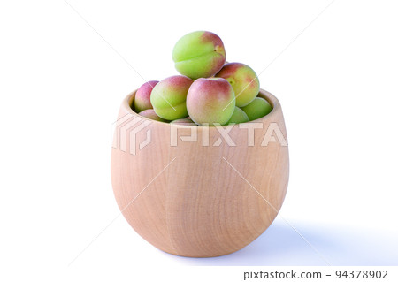 紀州 Koume 和歌山 Minabe 未成熟的李子 94378902