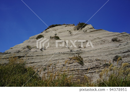 神威岬山頂附近的岩石表面 94378951