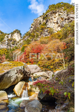Japan's No. 1 Gorgeous Gorge, Yamanashi Kofu's Autumn Scenery, Shosenkyo Gorge with Autumn Foliage, Kakuenbo and Yumenomatsushima 94379635