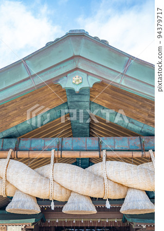 Izumo Taisha Shrine Kagura Hall Large Shimenawa (Izumo City, Shimane Prefecture) Izumo Taisha Shrine Kagura Hall Large Shimenawa (Izumo City, Shimane Prefecture) 94379717