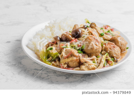 Ankake rice with meatballs Ankake rice with meatballs 94379849
