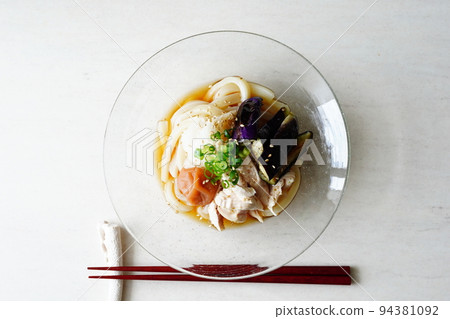 Grated plum udon 94381092