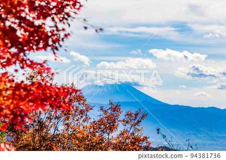 The most beautiful valley in Japan, Yamanashi Kofu's autumn scenery, the autumn foliage of Shosenkyo, Mt. Fuji seen from the top of the ropeway 94381736