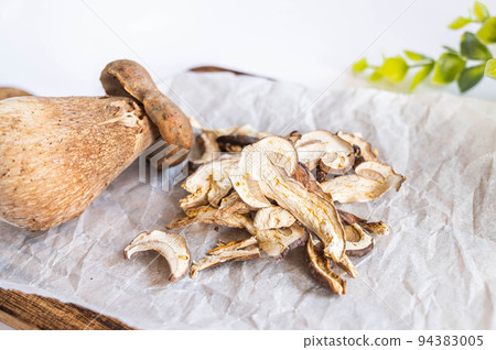 幹牛肝菌 94383005